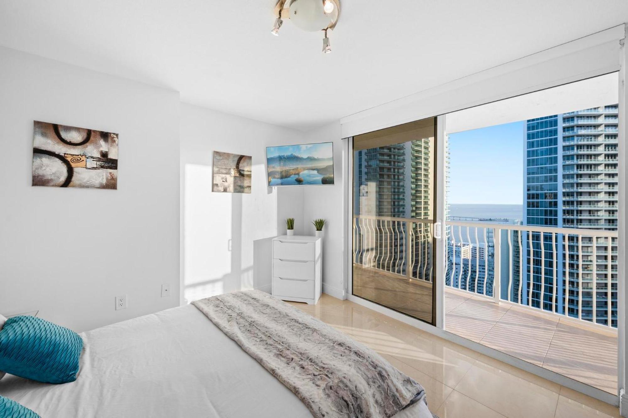 Bnb Hyperion - Luxe 3B Condo W City & Ocean Views Miami Exteriör bild