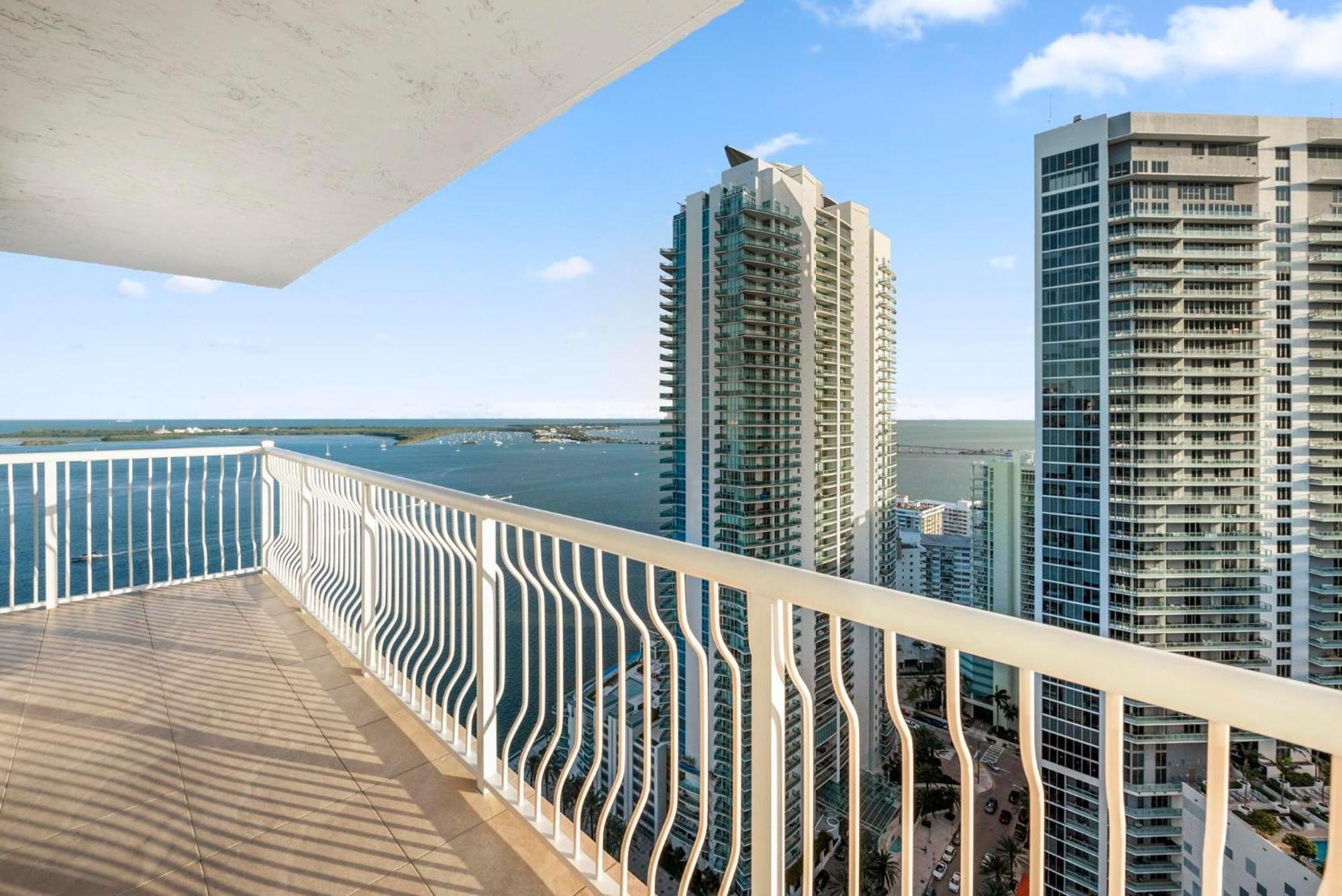 Bnb Hyperion - Luxe 3B Condo W City & Ocean Views Miami Exteriör bild